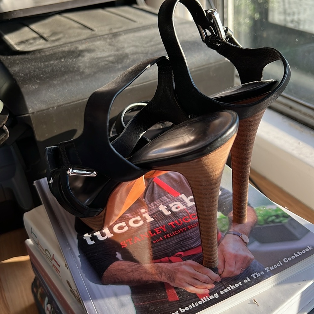 Coach Heels - Picture 5 of 8